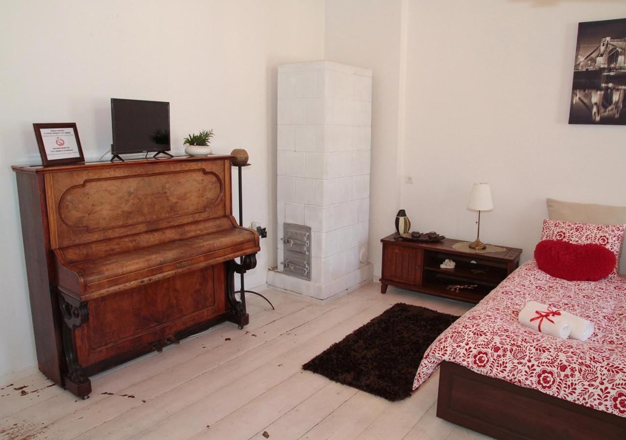 Grey Studio Apartment Wroclaw Exterior photo